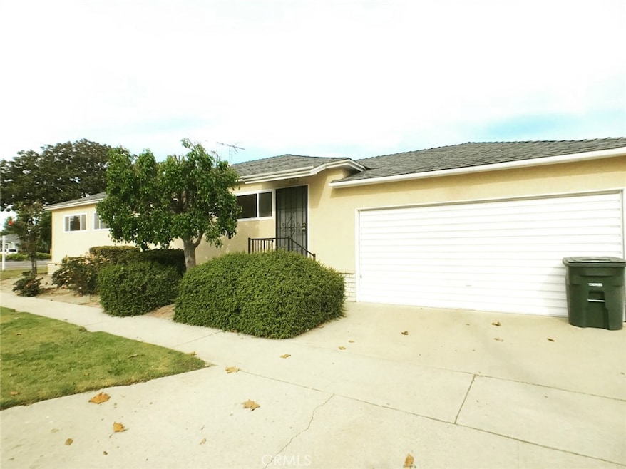 5602 Lakewood Blvd, Lakewood, CA 90712 - photo 1