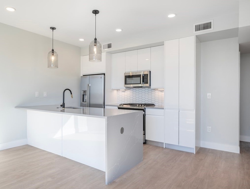 277 Border St unit 401, Boston, MA 02128 - photo 1