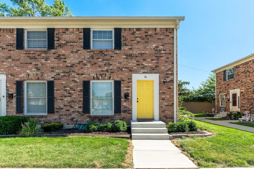 74 E Tarryton Ct (Exterior)-1