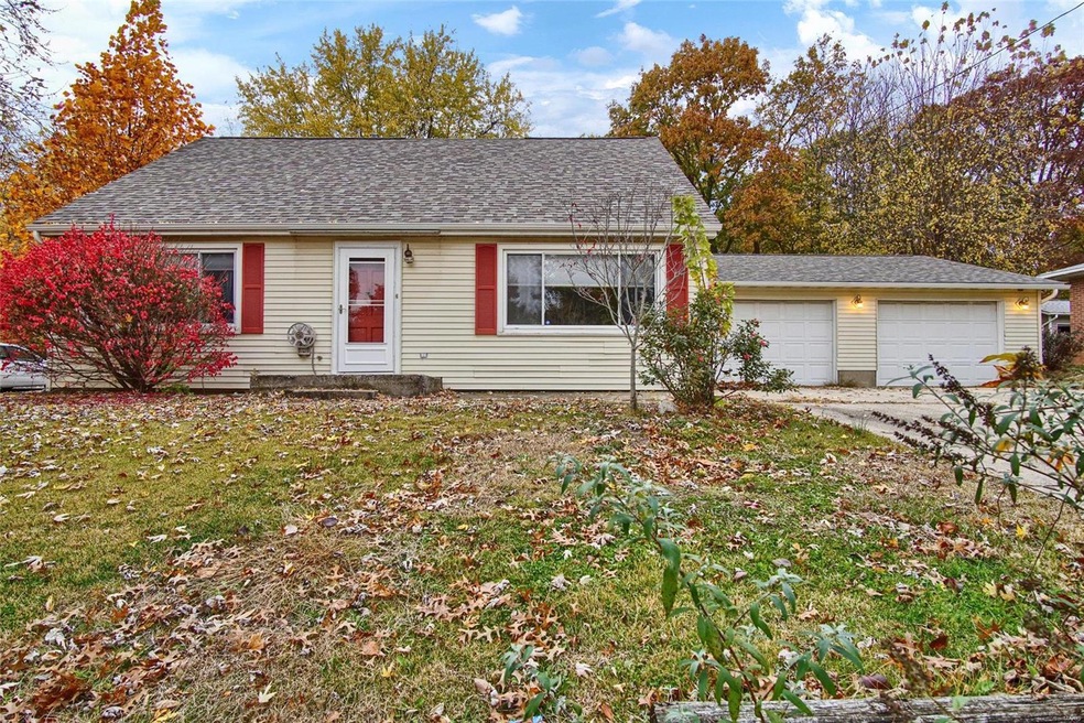 31 Carma St, Glen Carbon, IL 62034 - photo 1