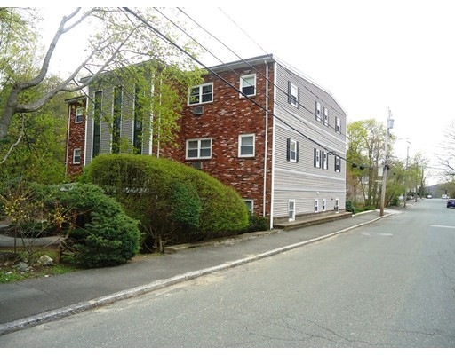 10 Beacon St unit 204, Woburn, MA 01801 - photo 1