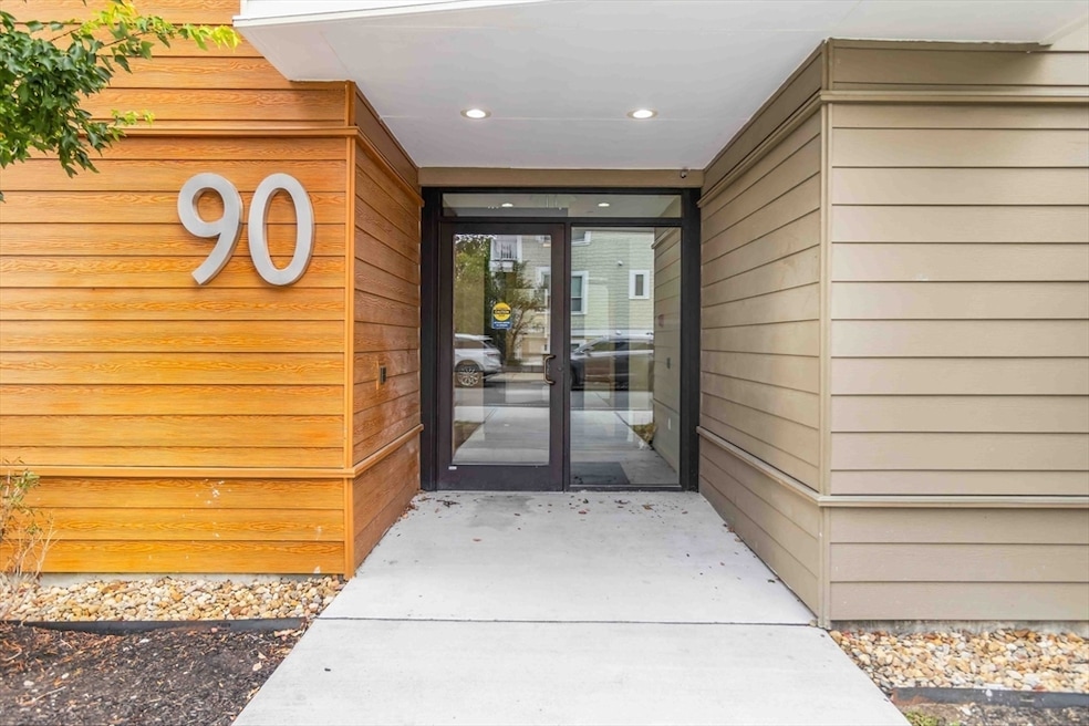 90 Antwerp St unit 205, Boston, MA 02135 - photo 1