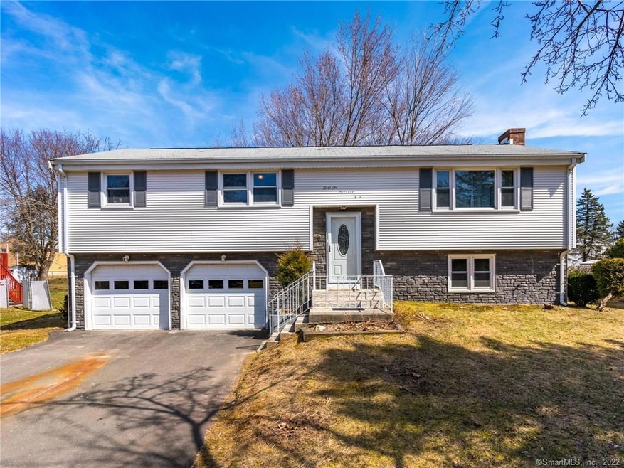 Welcome home to 66 Patriot Rd