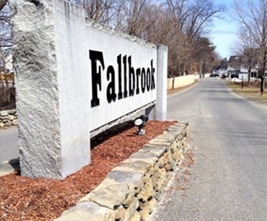 36 Meadow Pond Dr unit L, Leominster, MA 01453 - photo 1