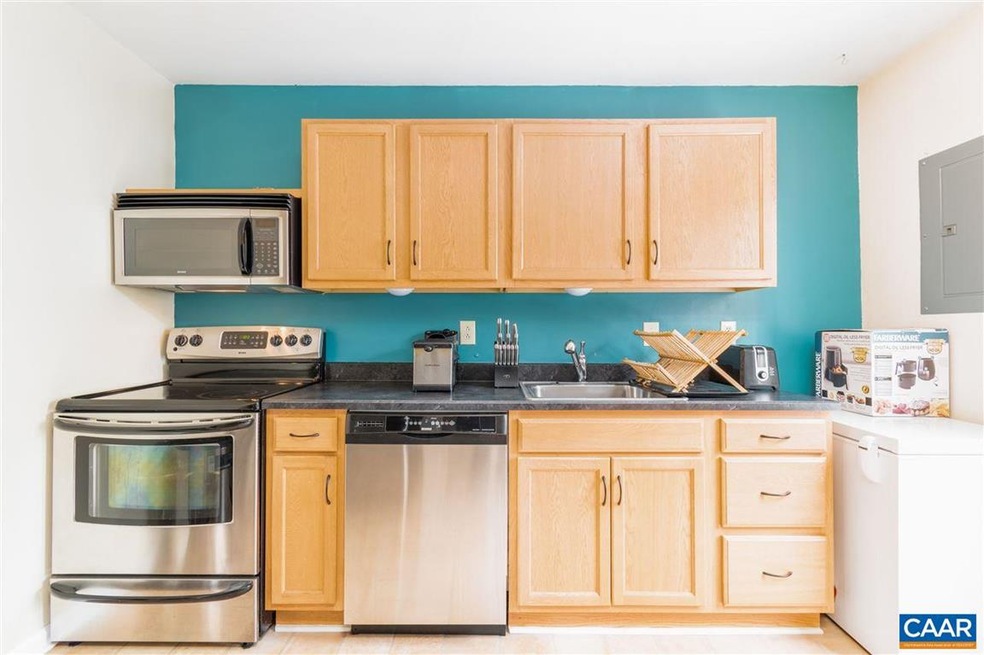 1504 Villa Terrace unit E, Charlottesville, VA 22903 - photo 1