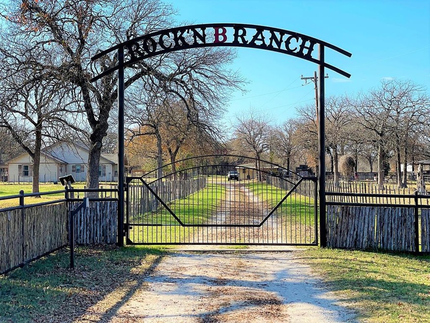 110 Marian Dr, Weatherford, TX 76085 - photo 1