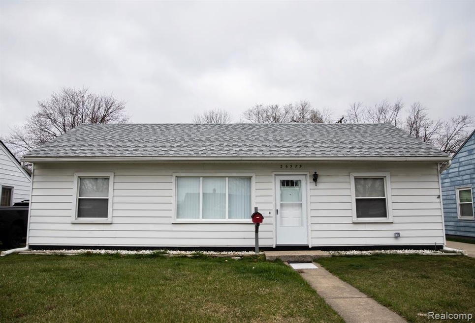 26379 Woodmont St, Roseville, MI 48066 - photo 1