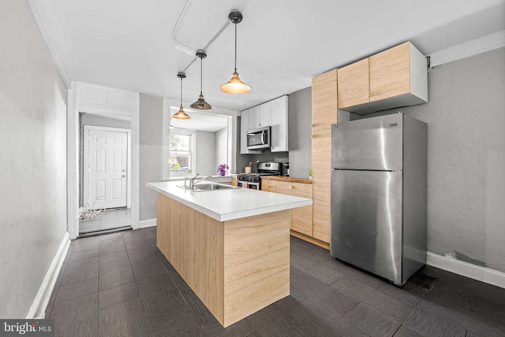 223 Grundy St, Baltimore, MD 21224 - photo 1