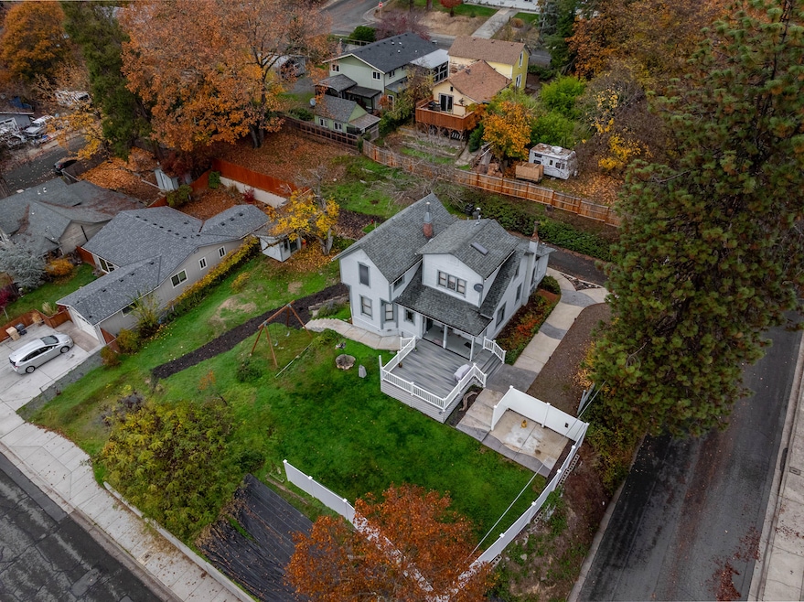 600 NW Elm St, Grants Pass, OR 97526 - photo 1