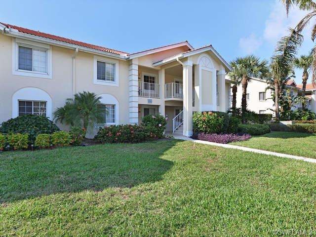 Desirable 2nd Floor End-Unit w/Western Exposure