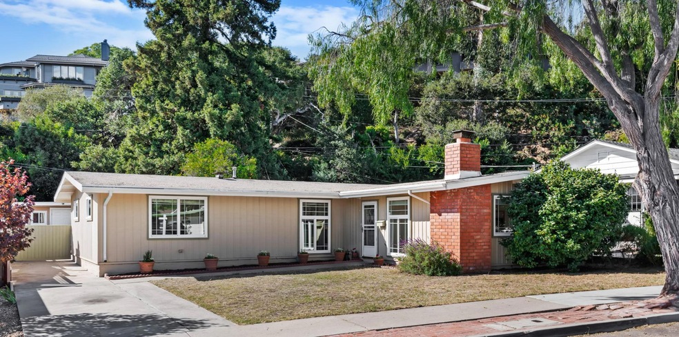 2009 Mountain Avenue