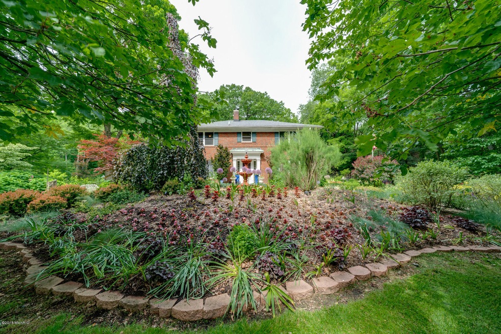 425 N Division St, Marshall, MI 49068 - photo 1