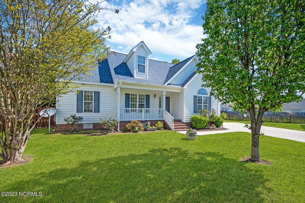 723 Carrington Ln, Winterville, NC 28590 - photo 1