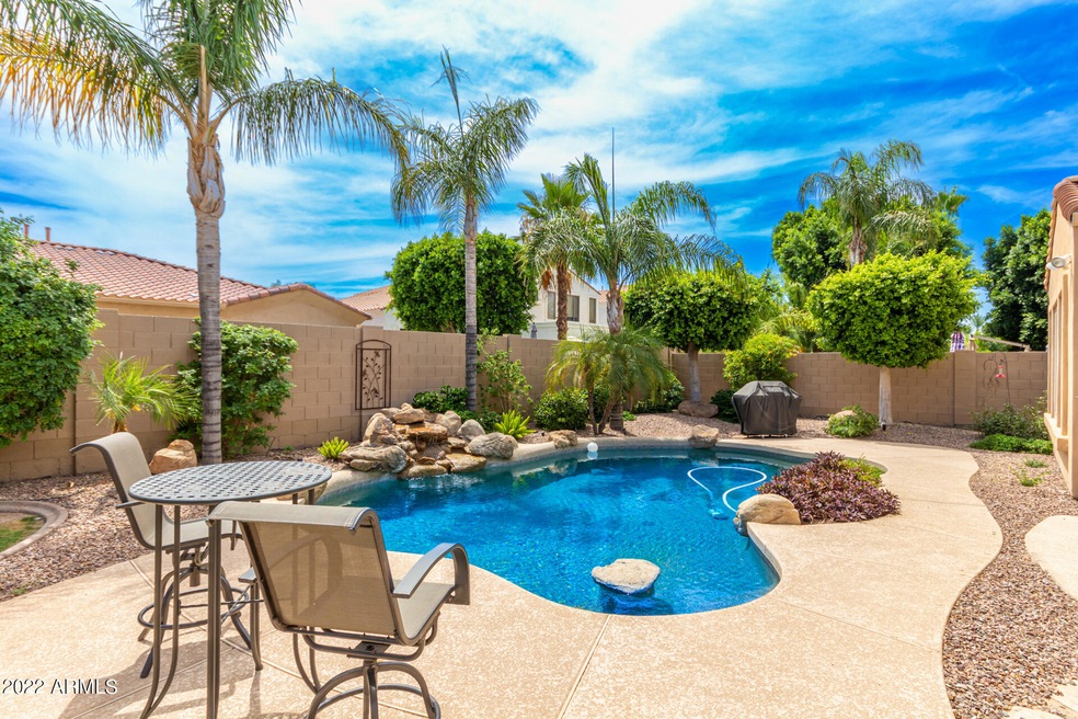 Sparkling Pool!
