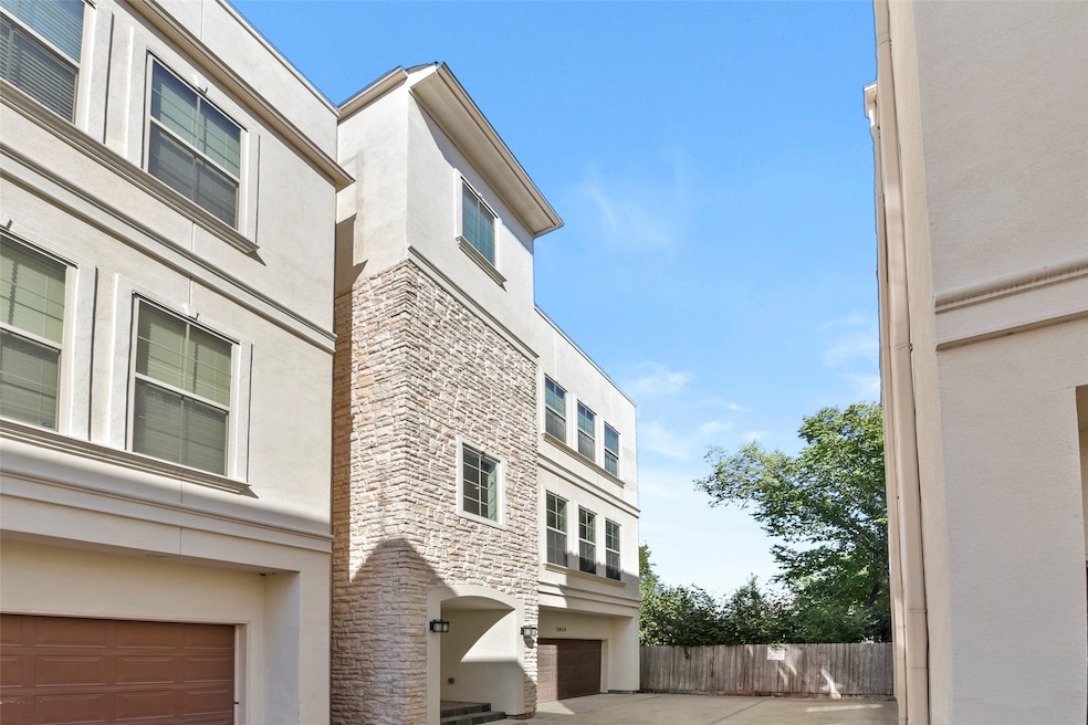 5226 Kiam St unit 1018, Houston, TX 77007 - photo 1