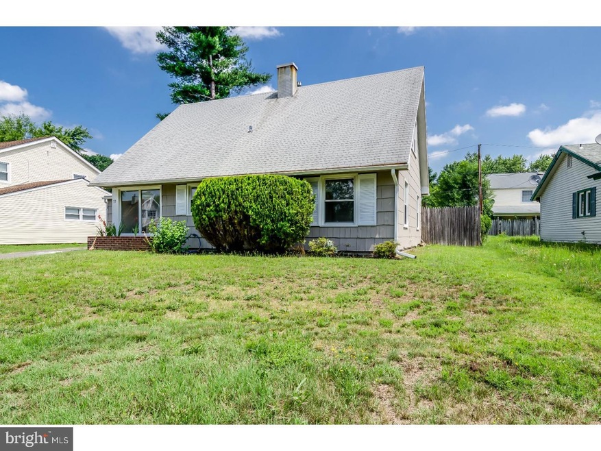 55 Bloomfield Ln, Willingboro, NJ 08046 - photo 1