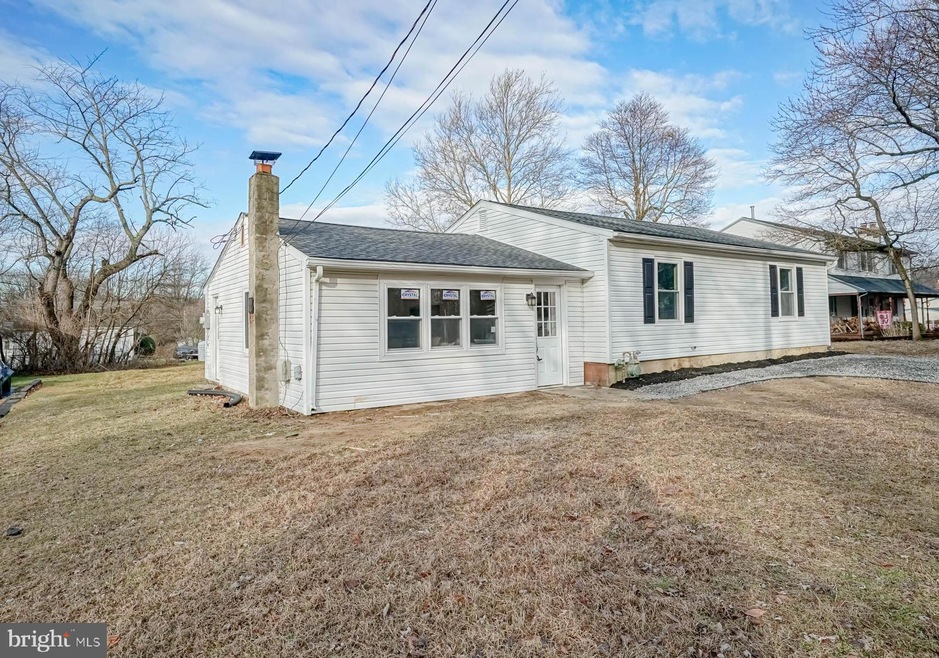 423 Burke Ave, Woodbury, NJ 08096 - photo 1