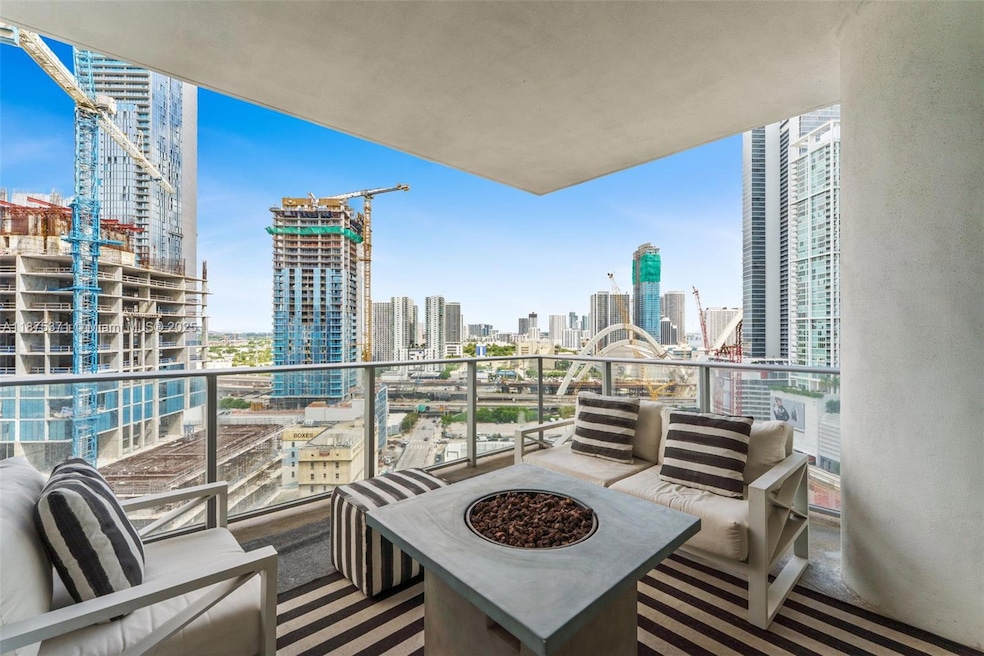 Paramount at Miami Worldcenter unit 1700, Miami, FL 33132 - photo 1