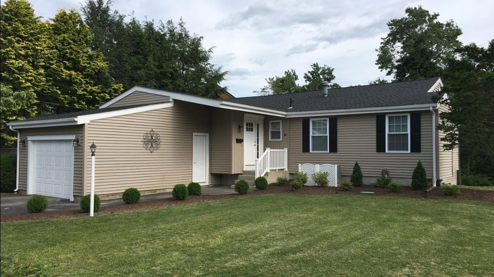 48 Metcalf St, Warwick, RI 02888 - photo 1