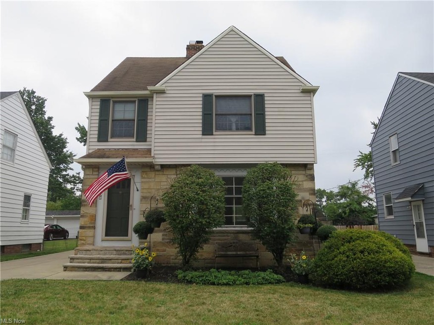 Welcome to 3902 Silsby Road, located within walkin