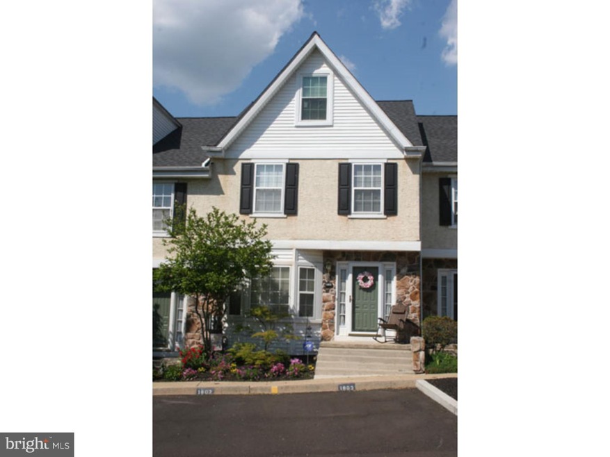 1802 Coventry Pointe Ln, Pottstown, PA 19465 - photo 1