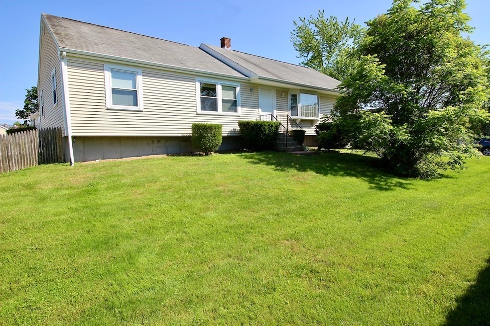 62 Center St, South Dartmouth, MA 02748 - photo 1