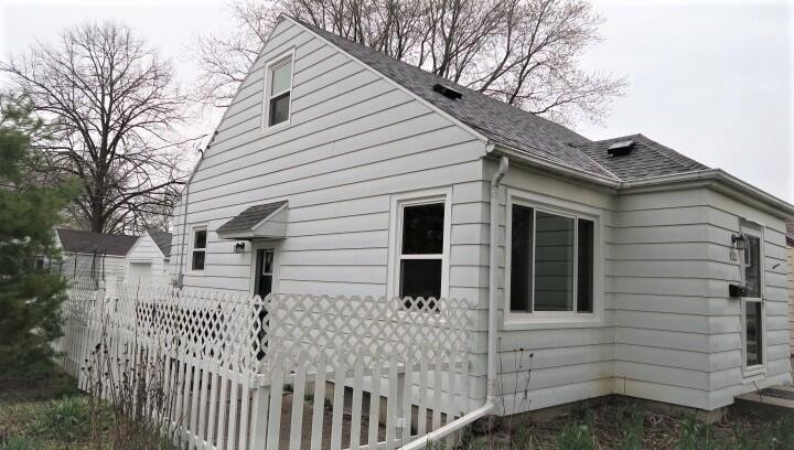 5003 N 125th St, Butler, WI 53007 - photo 1