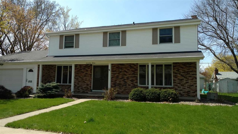 1715 N Linwood Ave, Appleton, WI 54914 - photo 1