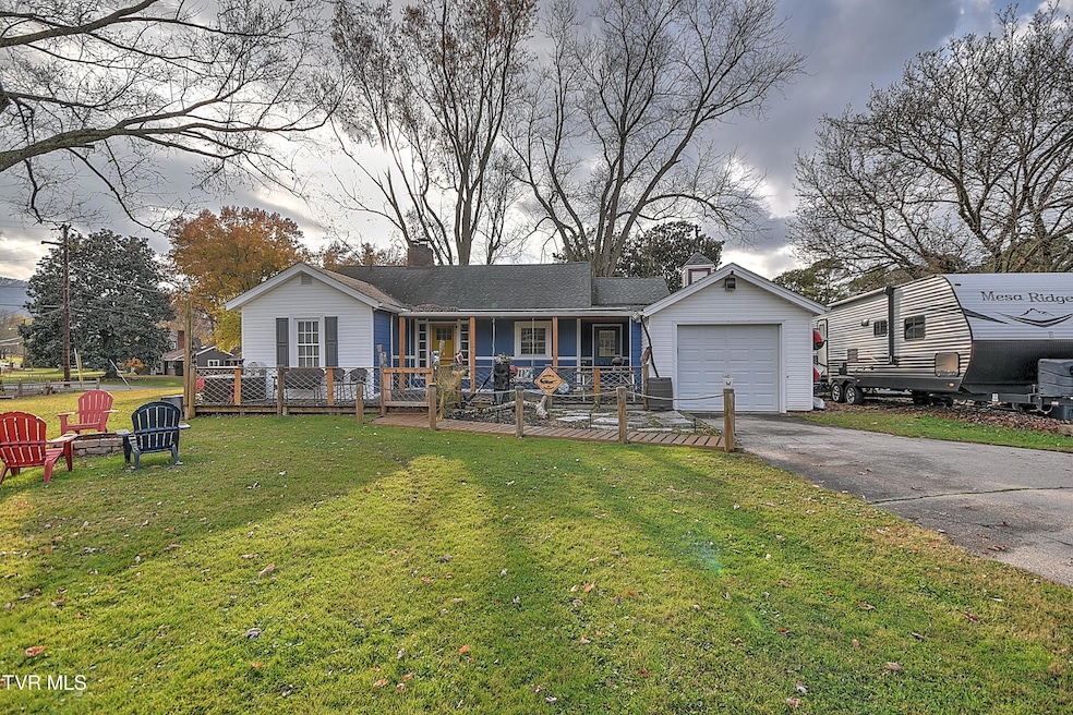 2205 Pendragon Rd, Kingsport, TN 37660 - photo 1