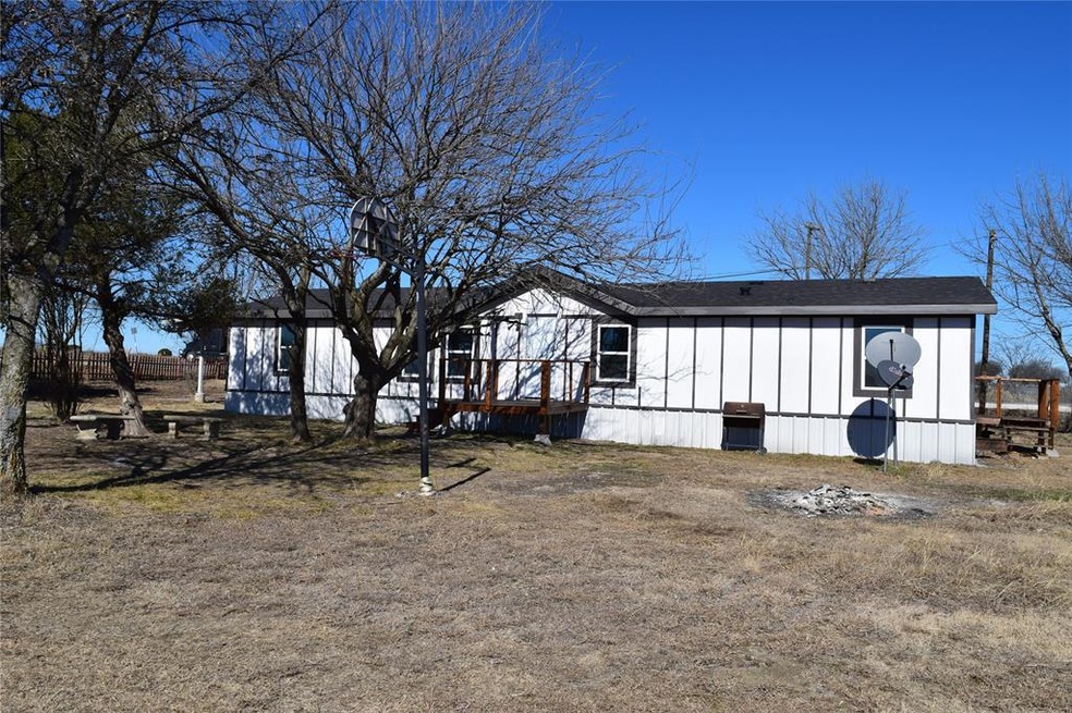 4320 Windmill Rd, Joshua, TX 76058 - photo 1