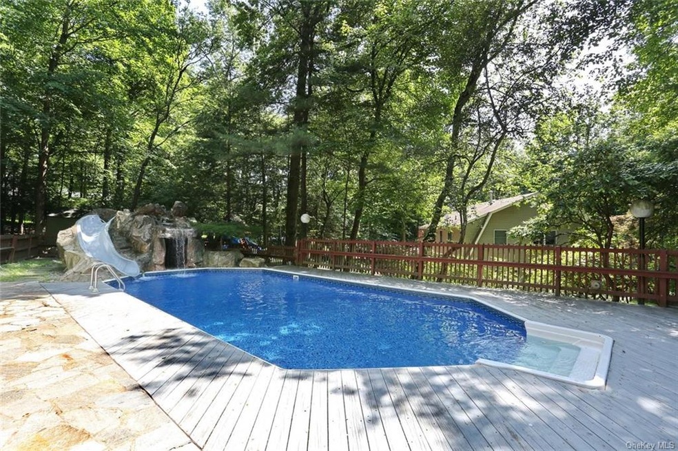 7 Ayr Ct, Airmont, NY 10901 - photo 1