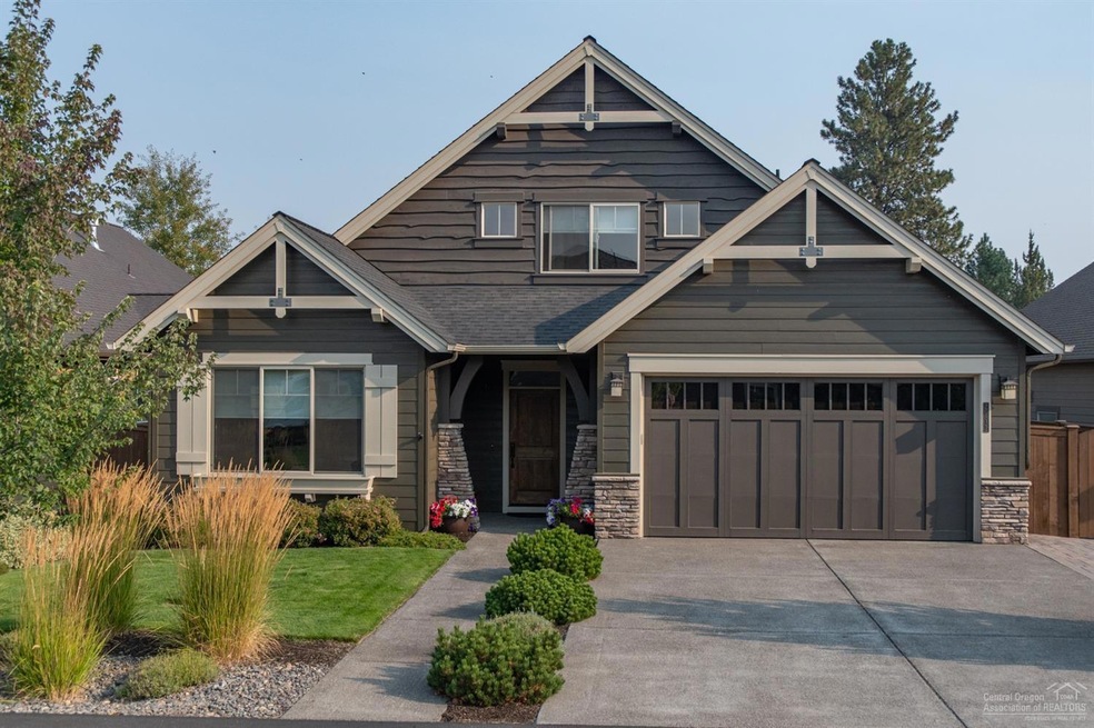 20832 Tamar Ln, Bend, OR 97702 - photo 1