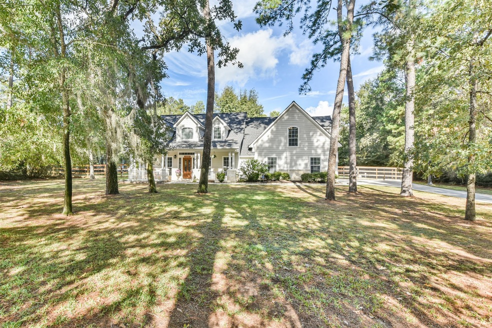 17226 Gold Panning.  Enjoy your own country feel property