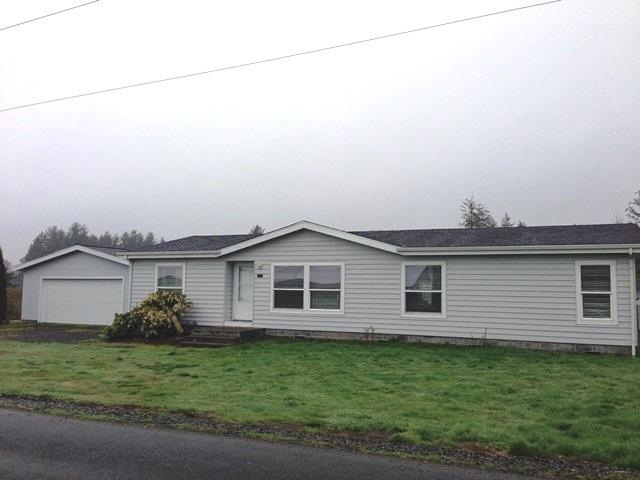 FRONT VIEW OF HOME & GARGE