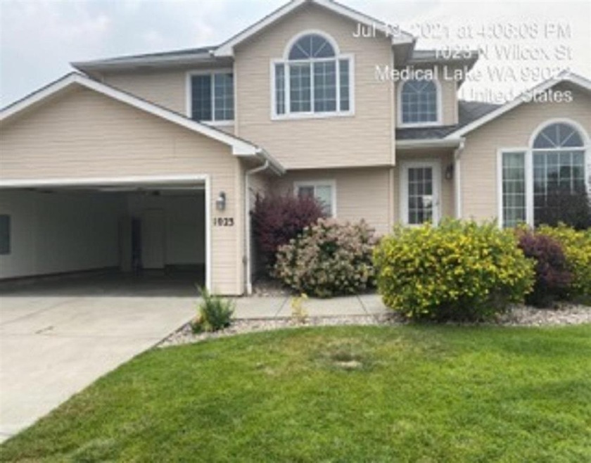 1023 N Wilcox St, Medical Lake, WA 99022 - photo 1