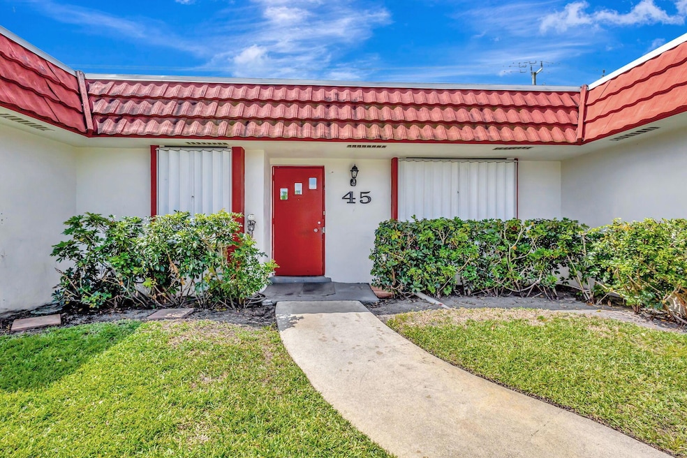 5800 Fernley Dr W unit 45, West Palm Beach, FL 33415 - photo 1
