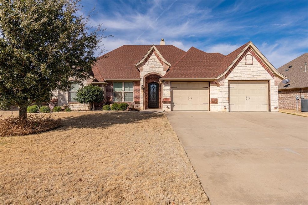 402 River Bank Ln, Granbury, TX 76049 - photo 1