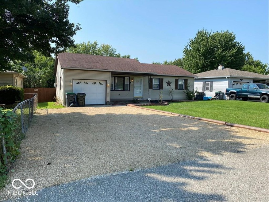 707 W 11th St, Greensburg, IN 47240 - photo 1