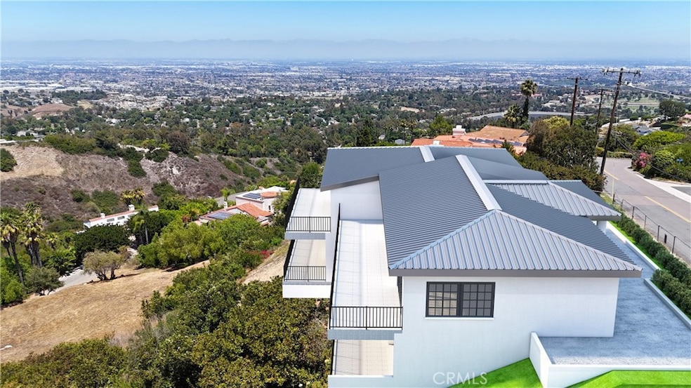 For Sale $950,000 • Co-Listing Agent