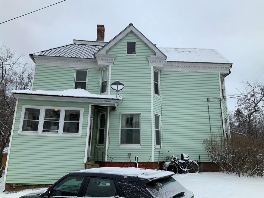 37 Highland St, Whitefield, NH 03598 - photo 1