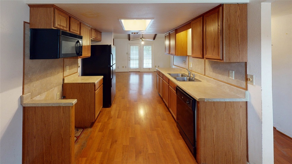 1118 Castolan Dr, Houston, TX 77038 - photo 1