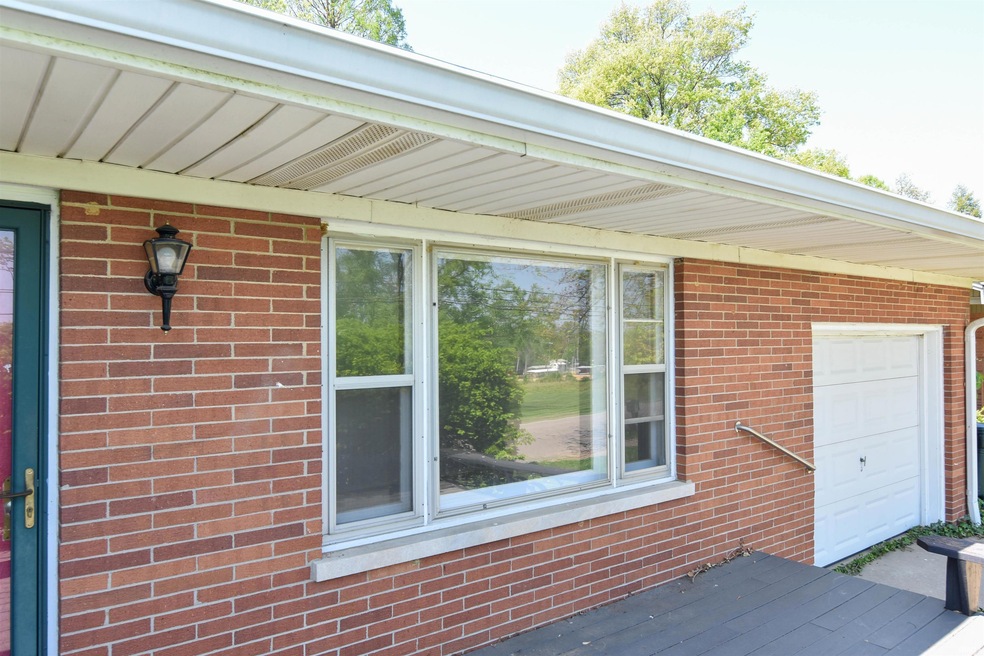 721 Smith Rd, Mount Vernon, IN 47620 - photo 1