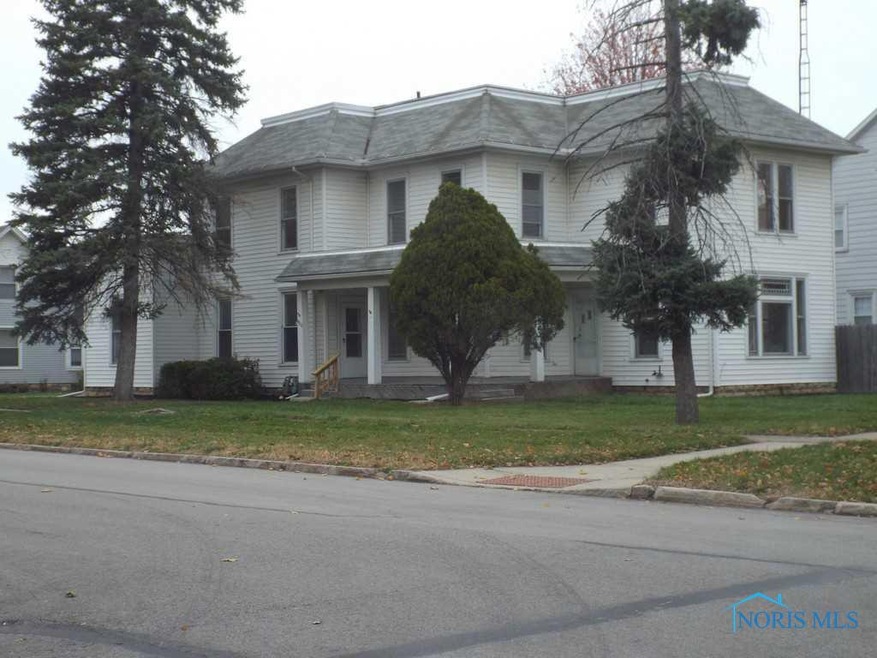 400 W 1st St, Woodville, OH 43469 - photo 1