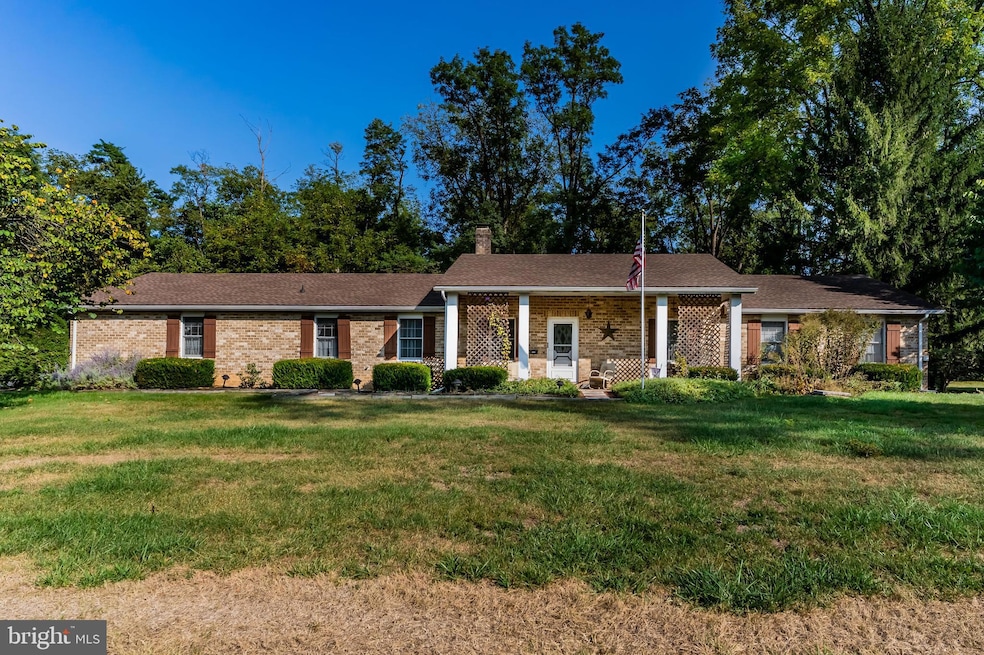 151 Limekiln Rd, Carlisle, PA 17015 - photo 1