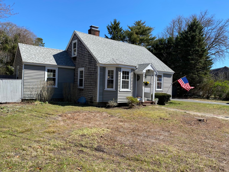 12 Smith St, Dennis Port, MA 02639 - photo 1
