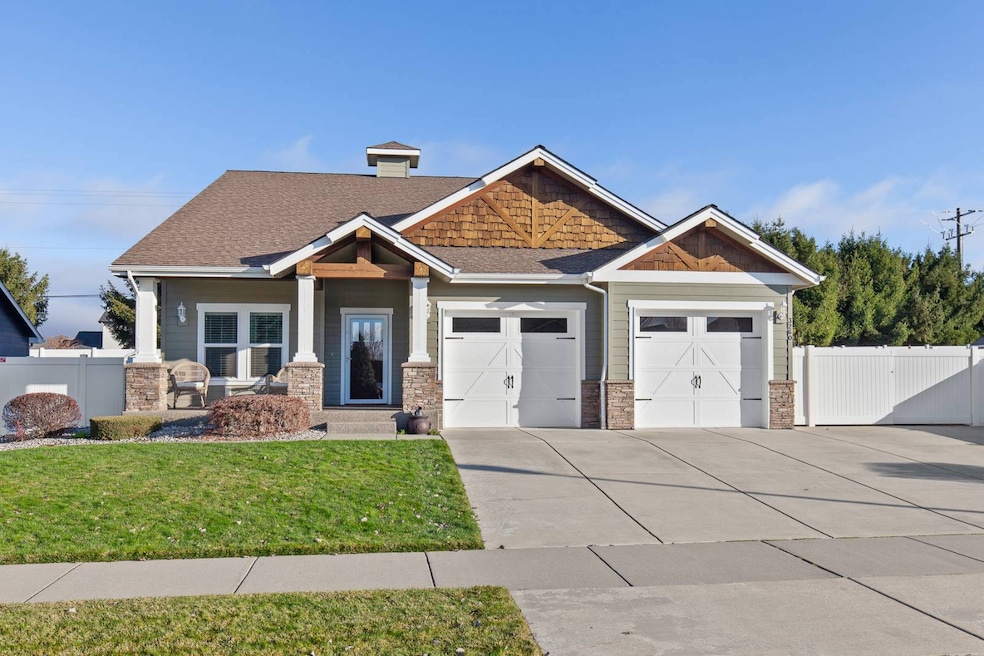 3260 W Magistrate Loop, Hayden, ID 83835 - photo 1