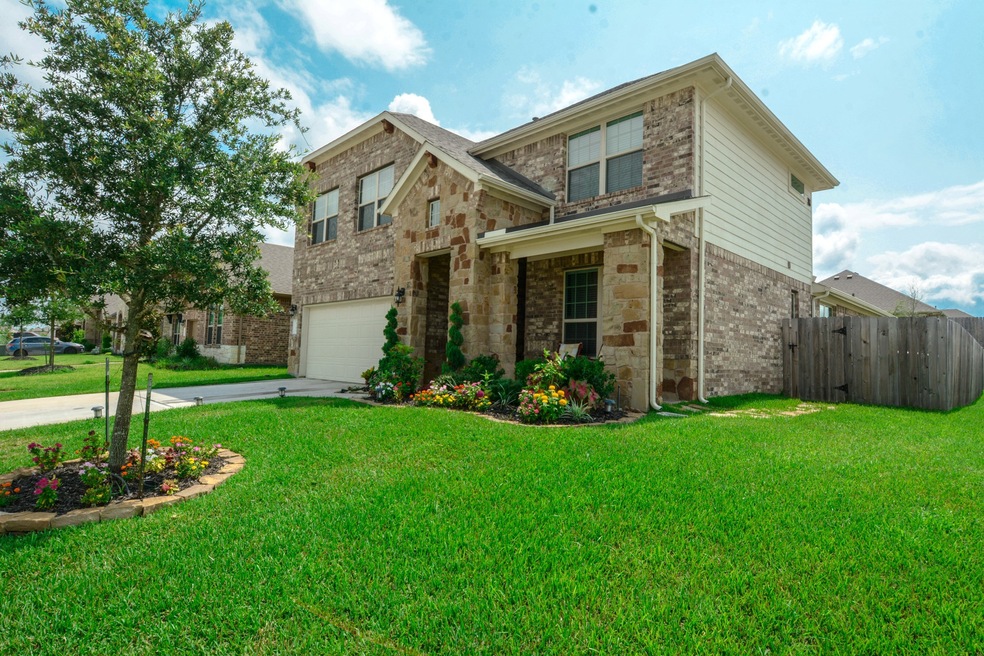 Welcome to 6202 BLUE COAST LANE located in the highly sought after neighborhood of Water Crest