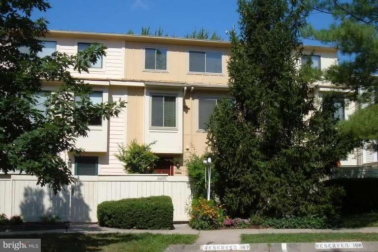 20230 Grazing Way, Montgomery Village, MD 20886 - photo 1