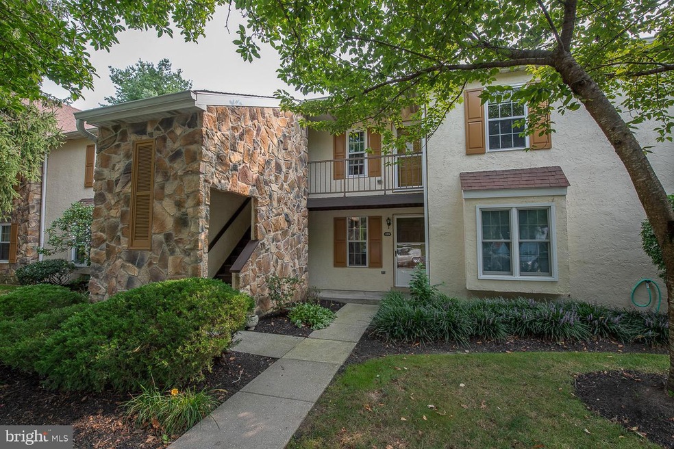 190 Valley Stream Ln unit 190, Chesterbrook, PA 19087 - photo 1