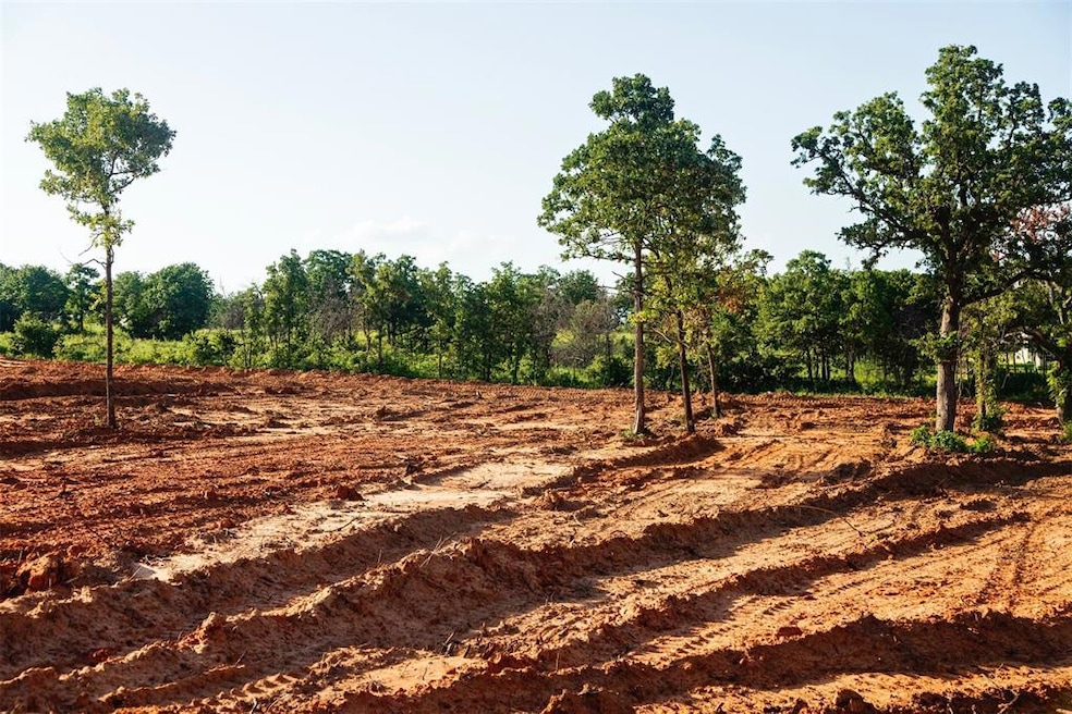 007 S Midwest Blvd, Guthrie, OK 73044 - photo 1